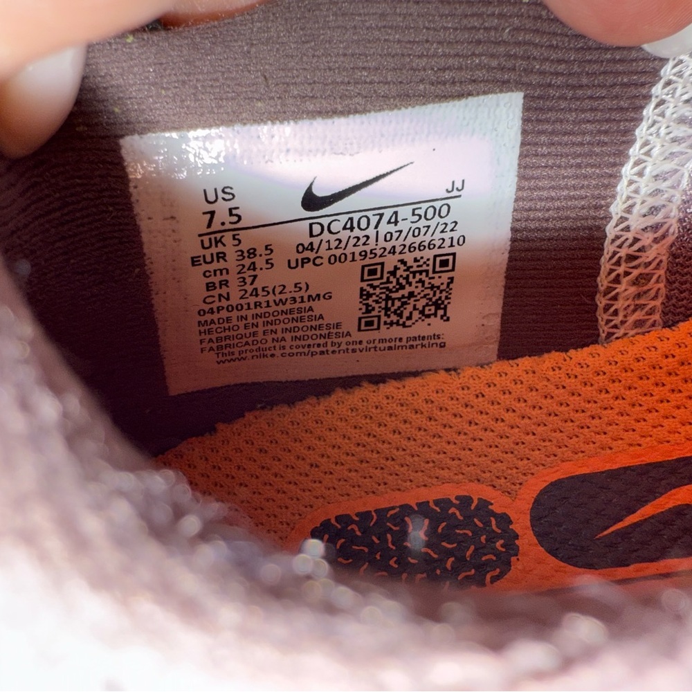 Nike air zoom Pegasus 38 shield running shoes in purple smoke - Picture 6 of 8